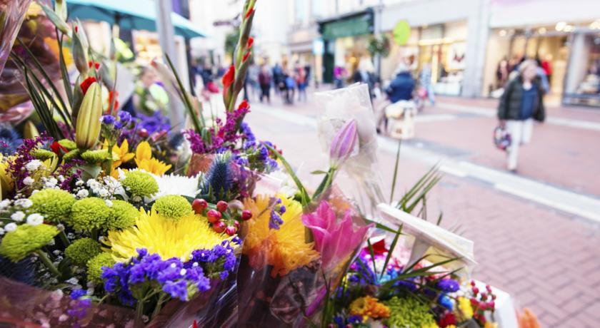 The Fitzwilliam Hotel Dublin Exteriér fotografie Bouquets of flowers
