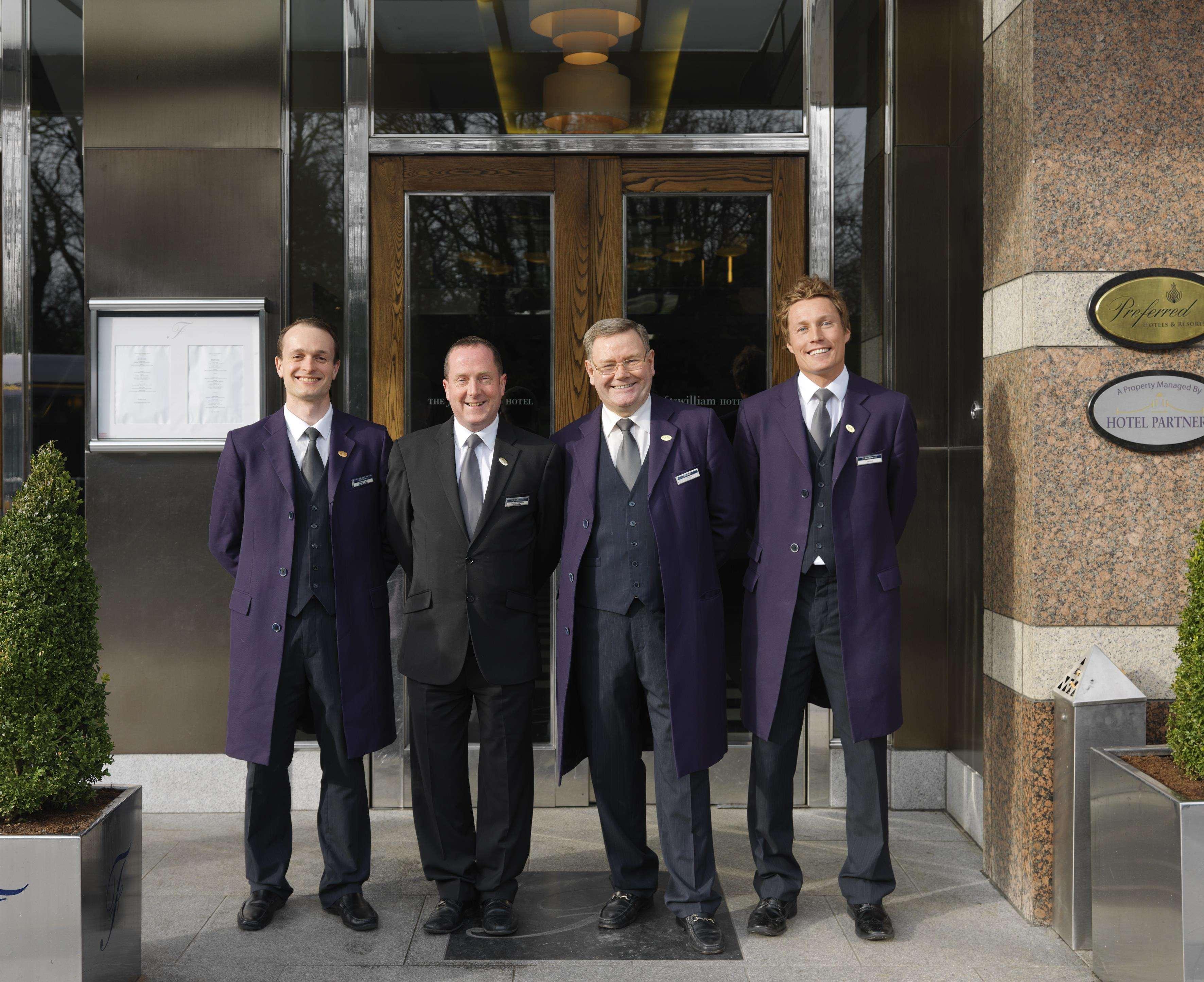 The Fitzwilliam Hotel Dublin Exteriér fotografie Doormen at the InterContinental London Park Lane