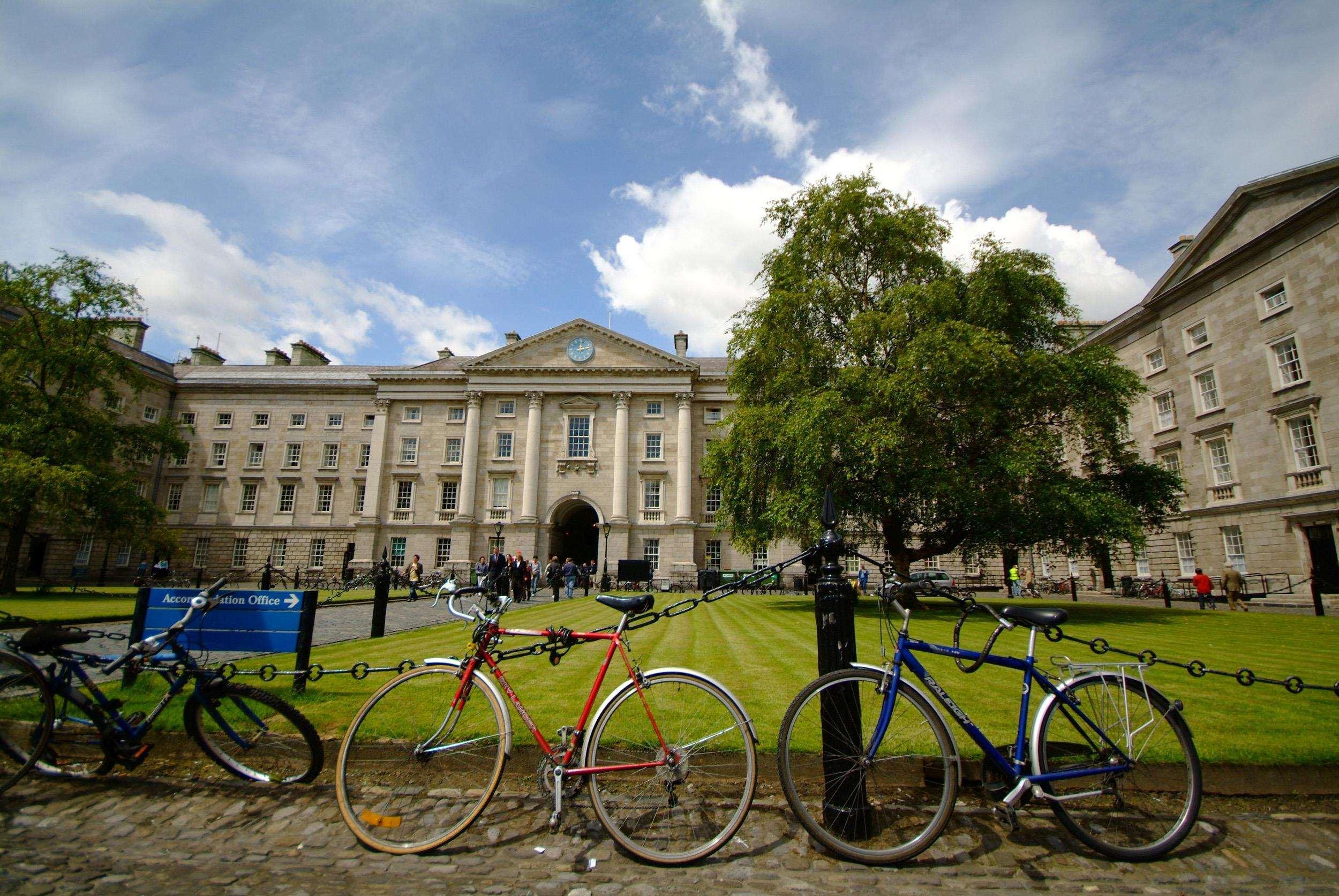 The Fitzwilliam Hotel Dublin Exteriér fotografie The Trinity Quadrangle