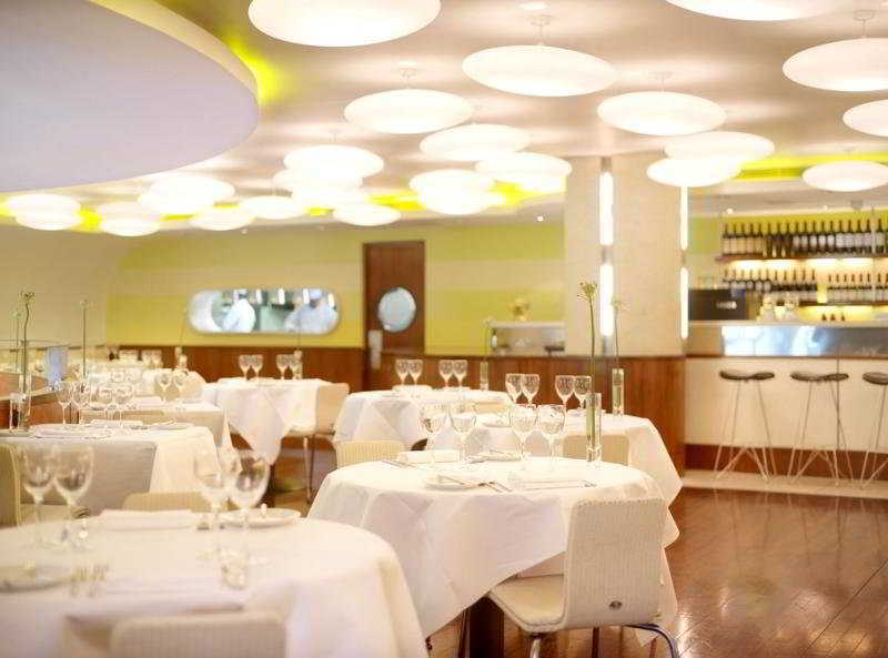 The Fitzwilliam Hotel Dublin Exteriér fotografie Interior of the restaurant